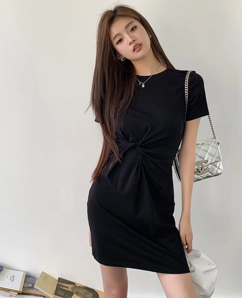 

2023 summer clothes new women's retro design sense kink thin model sheath treasure dress