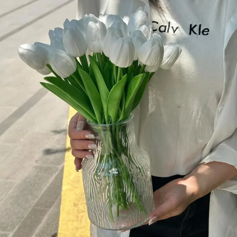 Premium Artificial Tulip Bouquet for Wedding Decor Garden Vase Arrangement Party Centerpiece Ideal Valentine's or New Year Gift