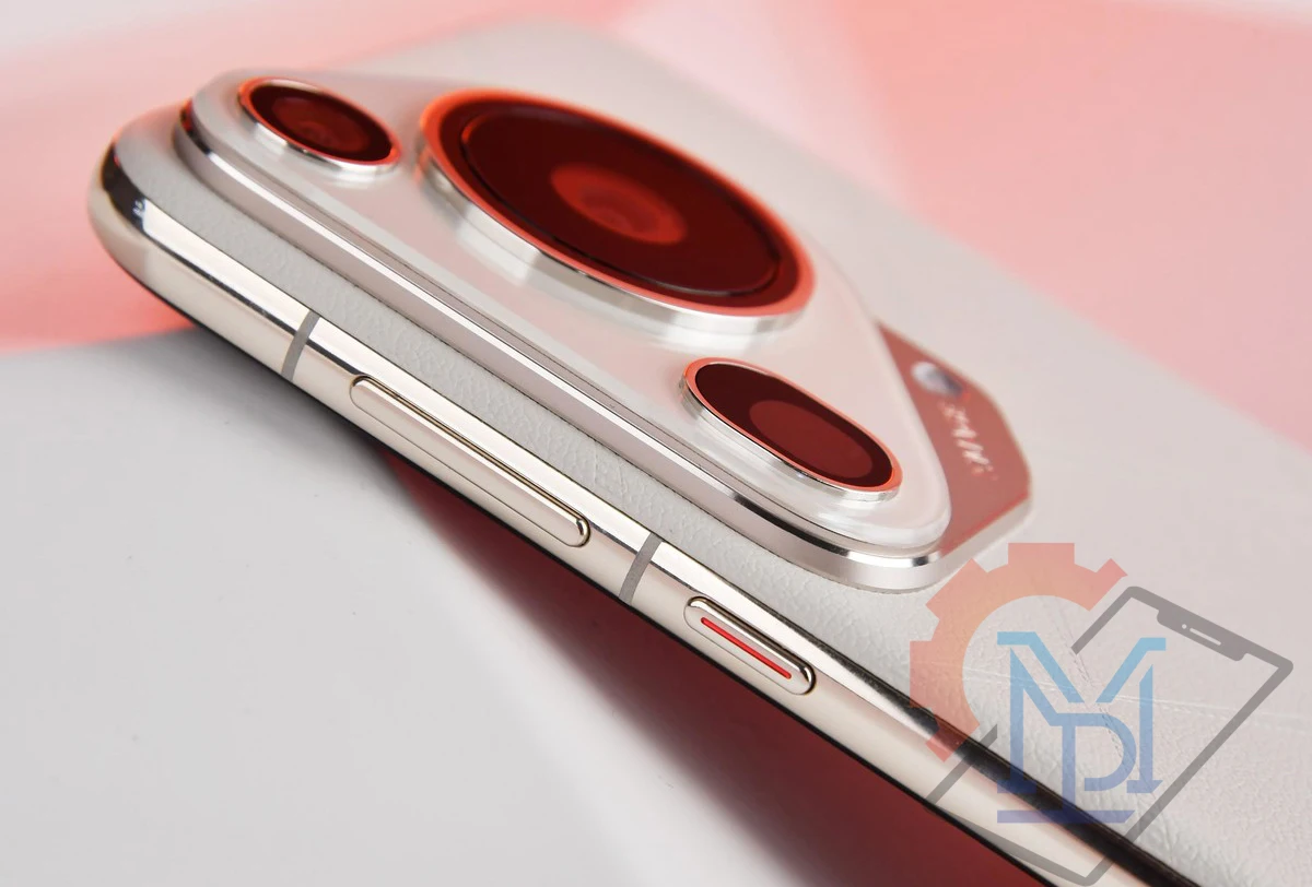 New Arrival Huawei Pura 70 Ultra 6.8 Inches 120Hz Screen