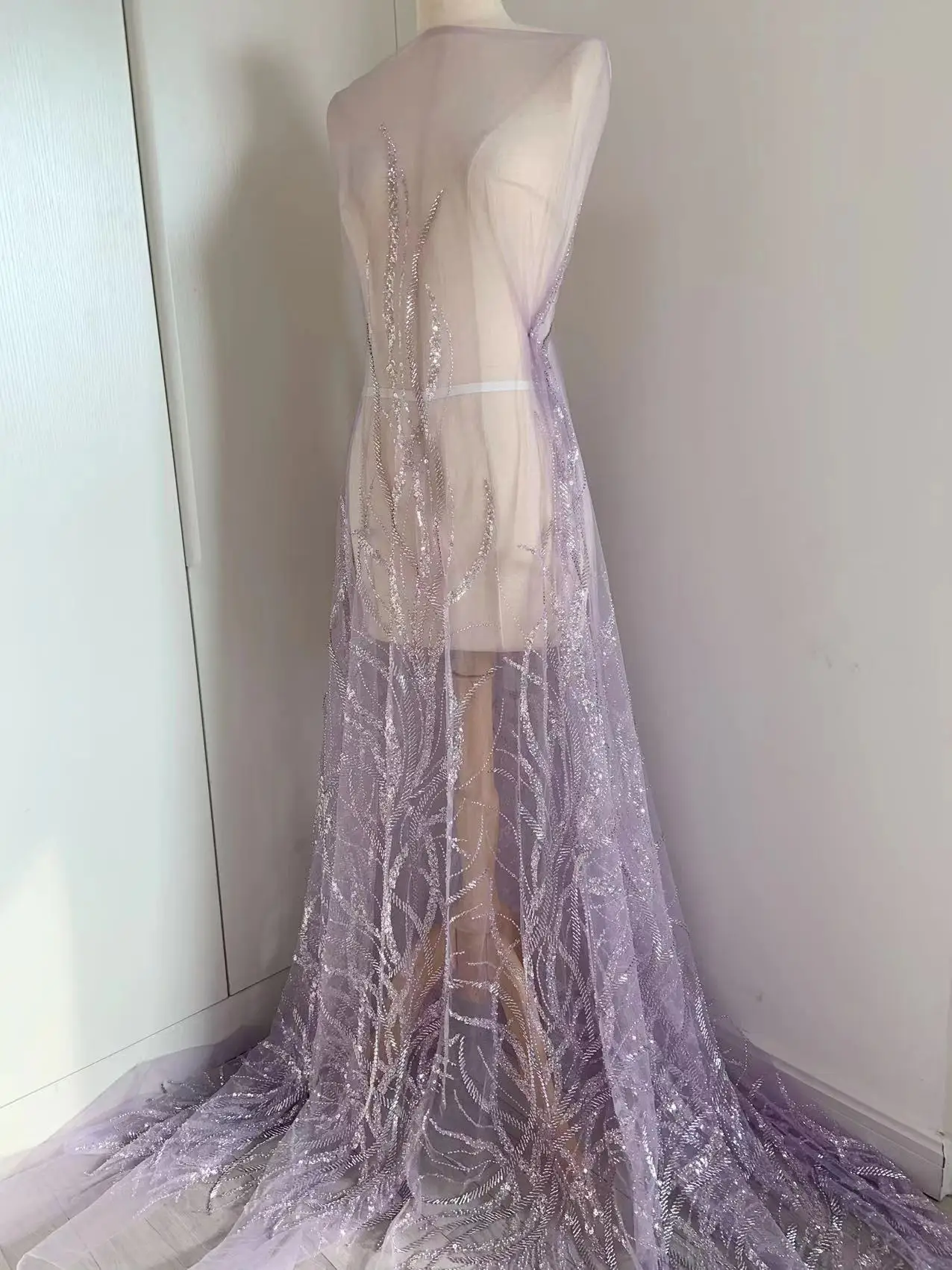 

New Arrivel 1 Yard Light Purple Sparkle Sequins Tulle Beading Lace Fabric for Ball Gown,Dresses Supplies,Evening Party Skirt