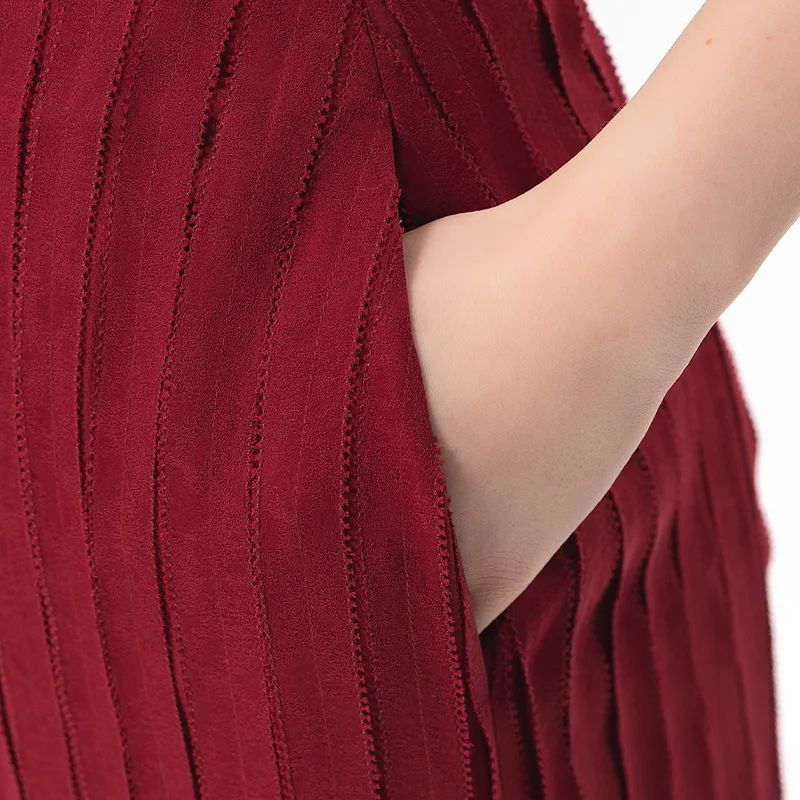 Рисунок 4 - Элегантная красная жаккардовая