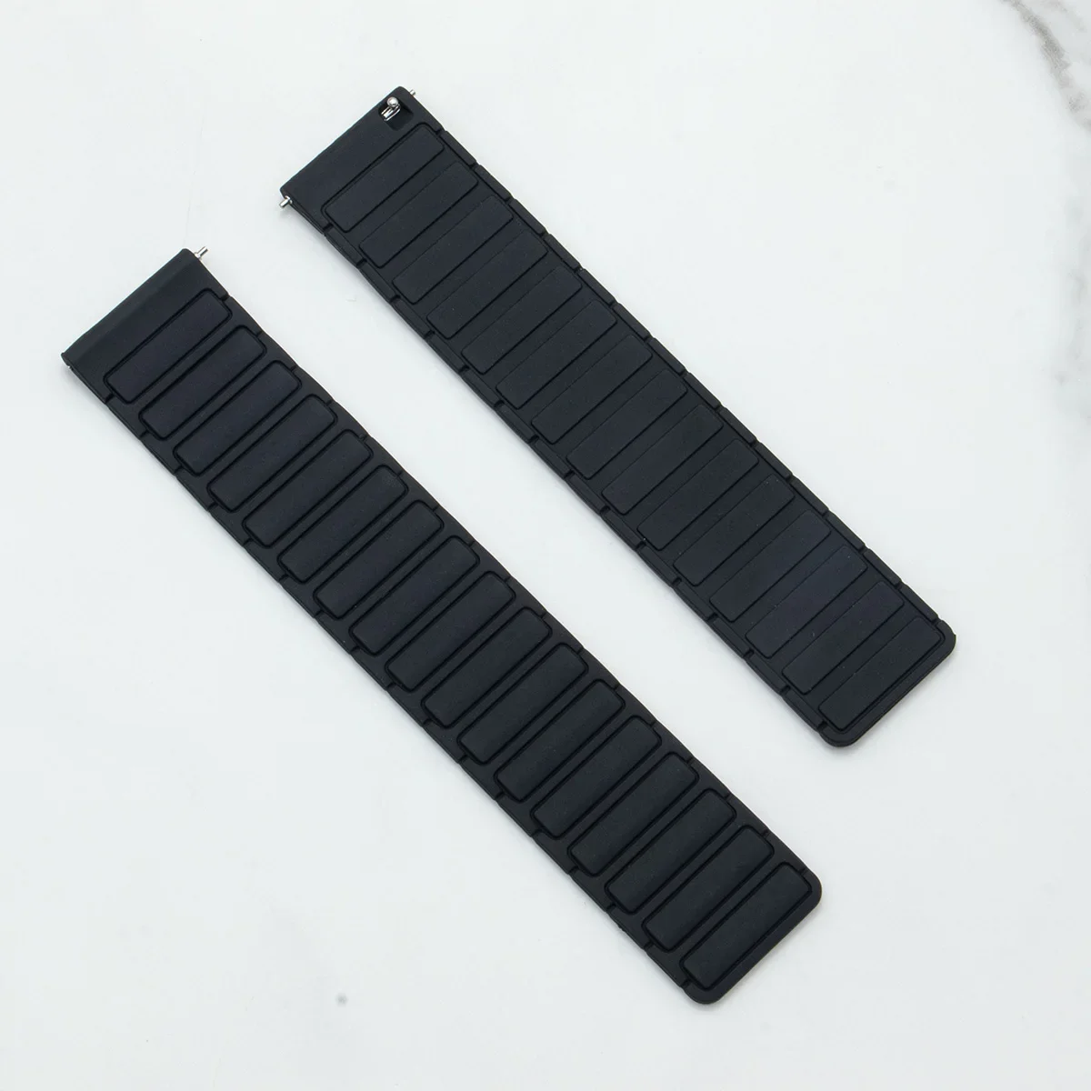 Magnetic Silicone Sport Strap, 22mm - Soft Loop Bracelet in Color 2/1