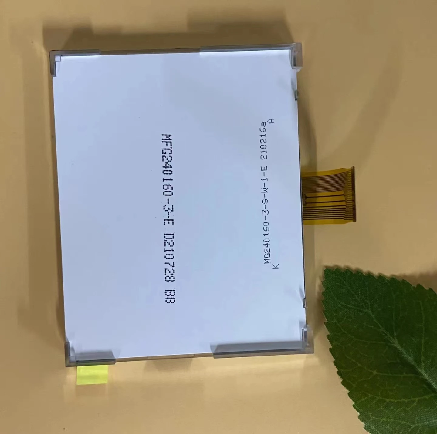 

The Original TSF9G0009FPC-A1-E TSF9G0009FPC LCD Display Assembly is Used to Replace the LCD Screen Free of Freight
