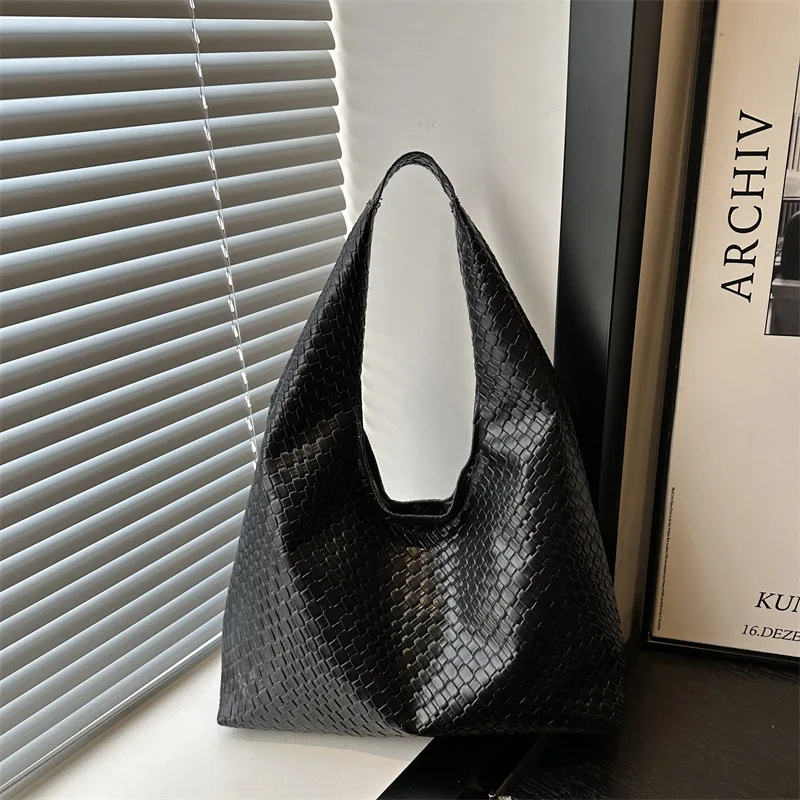 City Chic Large Capacity Woven Tote Bag