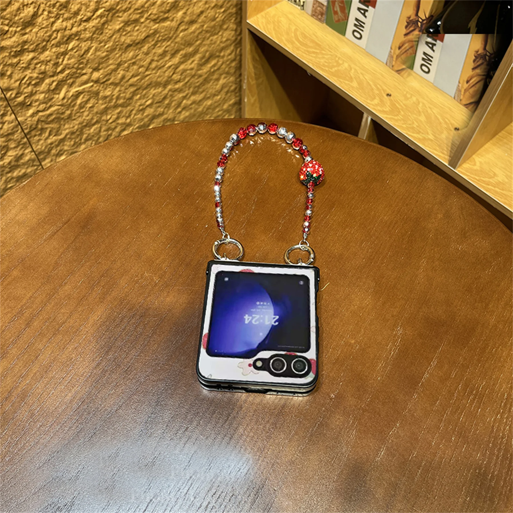 Charming Floral Glitter Phone Case with Strawberry Bracelet Chain