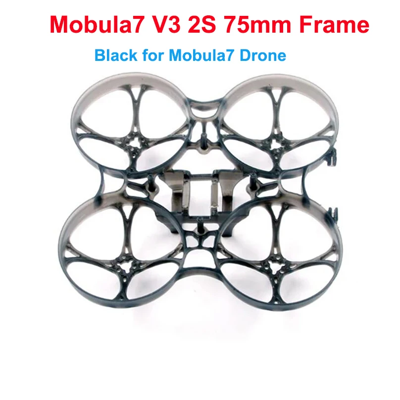 Le Happymodel Mobula8 85mm FPV Drone BNF - Micro Quadcopter en action, volant dans un environnement extérieur avec un ciel bleu en arrière-plan.