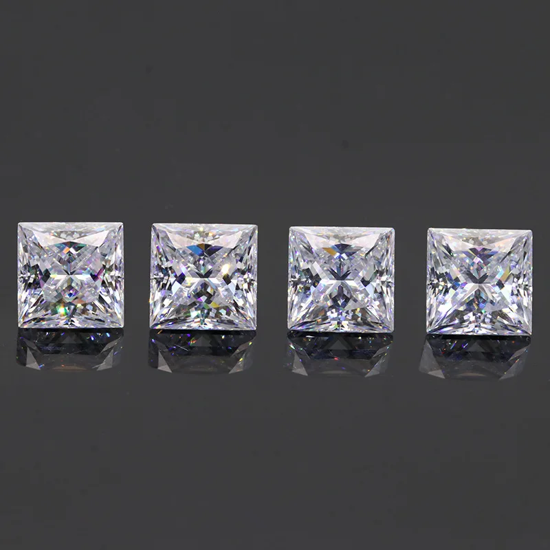 D Color Super White Moissanite Diamond Round / Oval / Pear Radiant Emerald Heart Princess Cushion Asscher Shape GRA