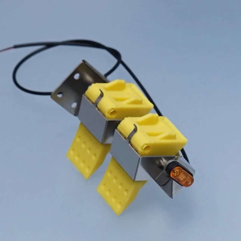 

1 Pair Tire Rubber Slipper Skid Bring Support Position Lights for 1/14 Tamiya RC Truck SCANIA 770S VOLVO Arocs MAN TGX LESU Car