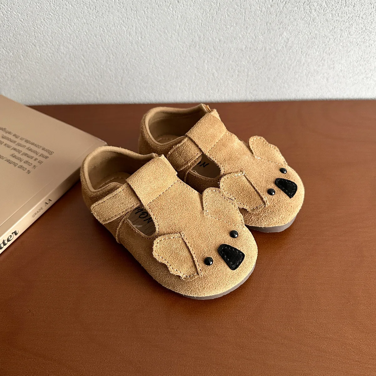 Spring Edition Children's Genuine Leather Shoes Cartoon Baby Soft soled Sneakers for Boys and Girls 1-3 Years Old Baby Shoe