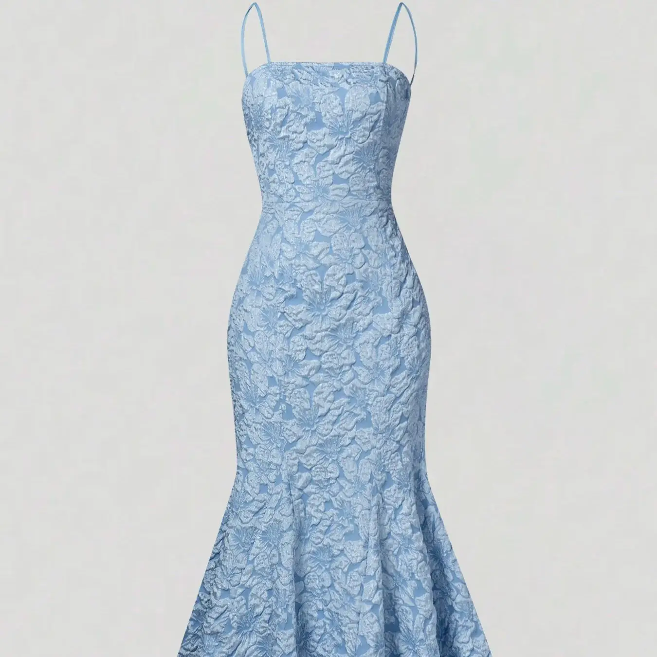 فستان سماوي بنقشة دانتيل وقصة ميرميد أنيقة