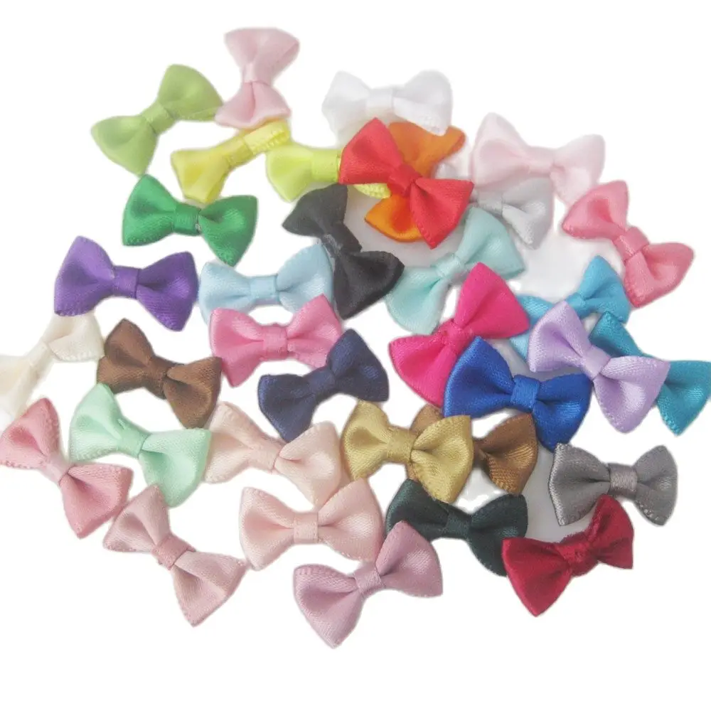 50Pcs 2CM 긴 선 모양 작은 활 새틴 리본 매듭 35 색상 귀여운 Bowtie 옷 모자를 쓰고 있죠 장식품