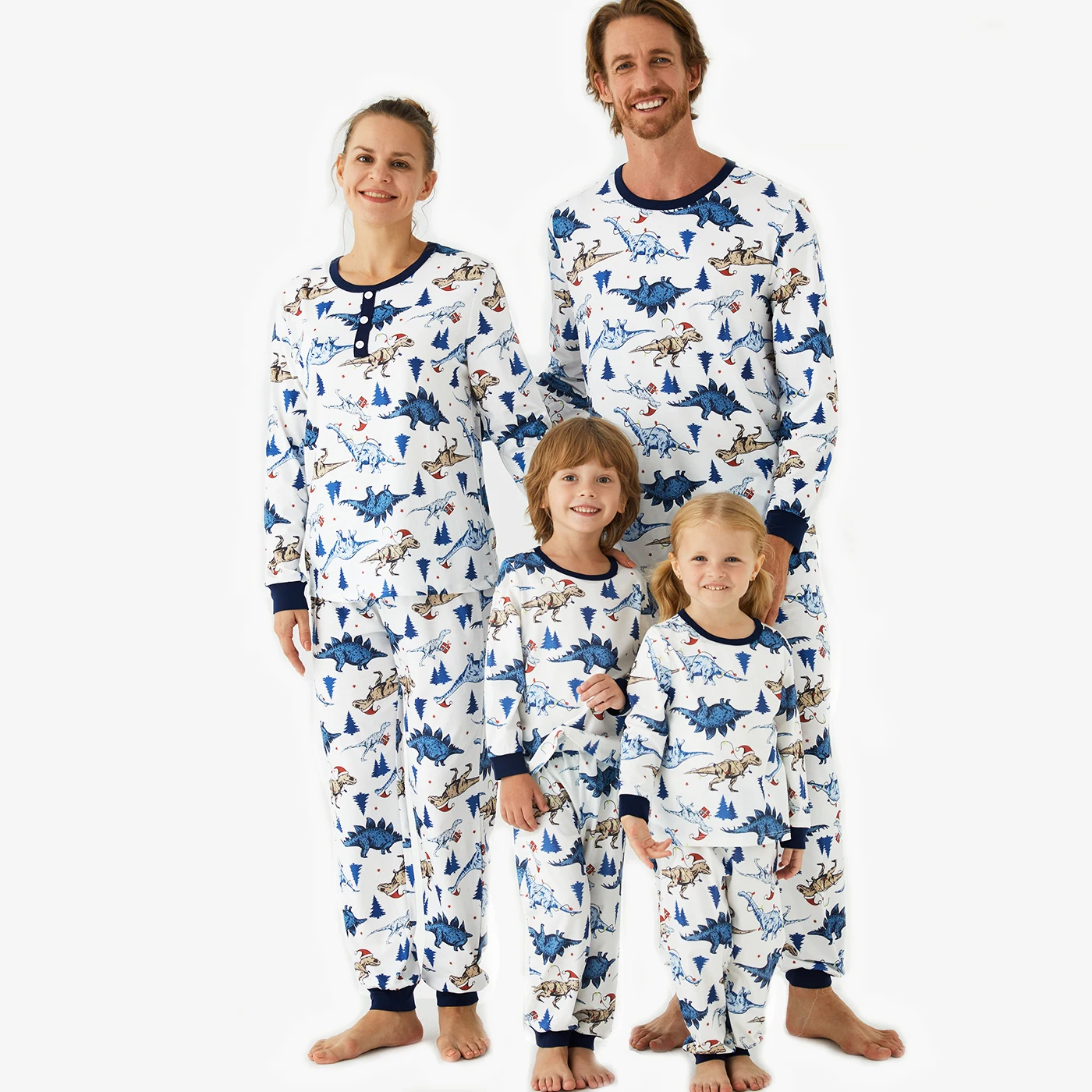 thumbnail image 4 of Conjuntos de pijamas con estampado de dinosaurios lindos a juego para toda la familia de Navidad PatPat (resistentes al fuego), 4 of 5
