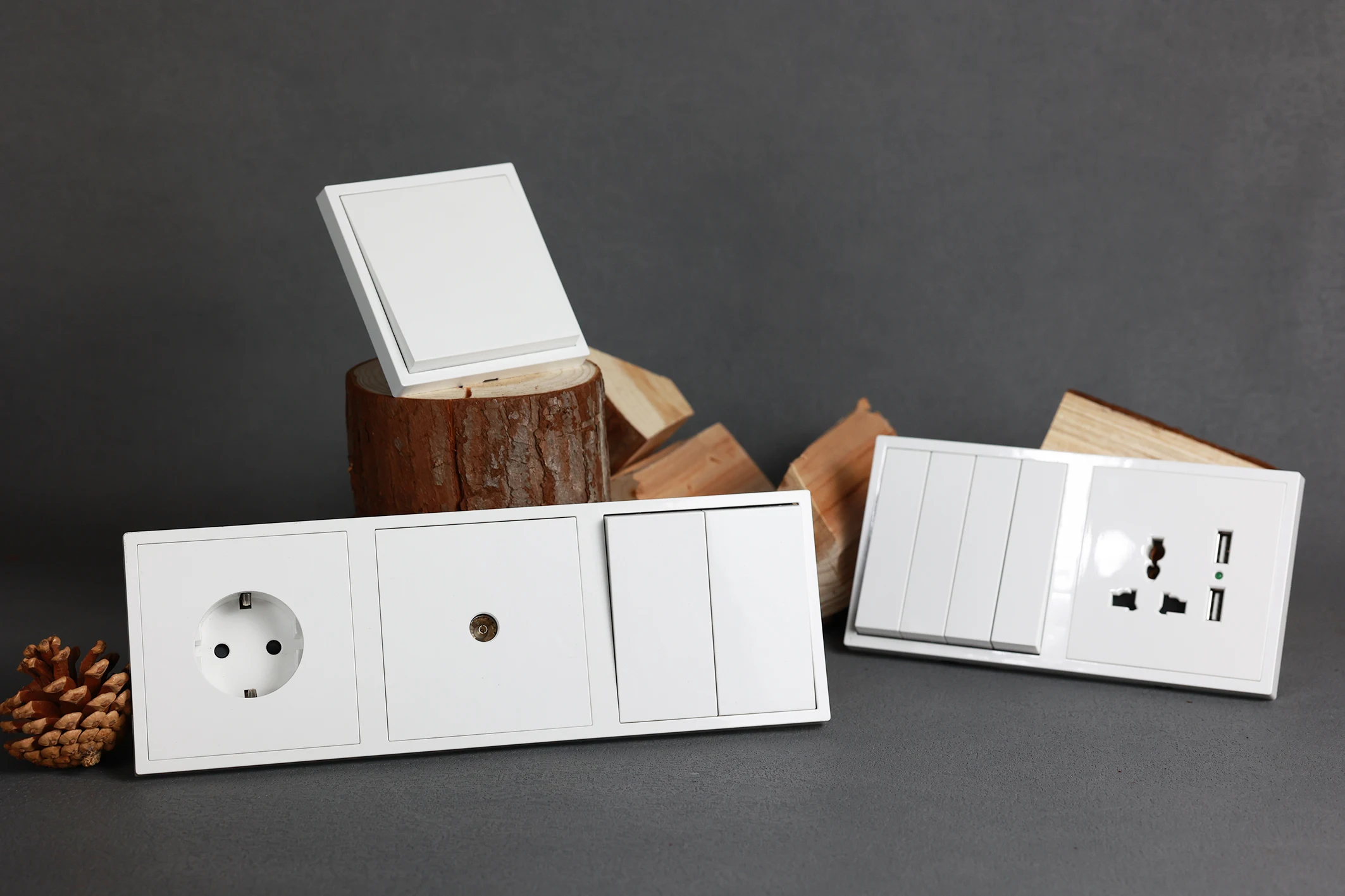 Description Picture 2 of itemYINKA Plastic Panel Korean Standard Switch Frame Wall Switch Wall Socket TV Satellite 220V 1234GANG DIY Plastic Frame Part White