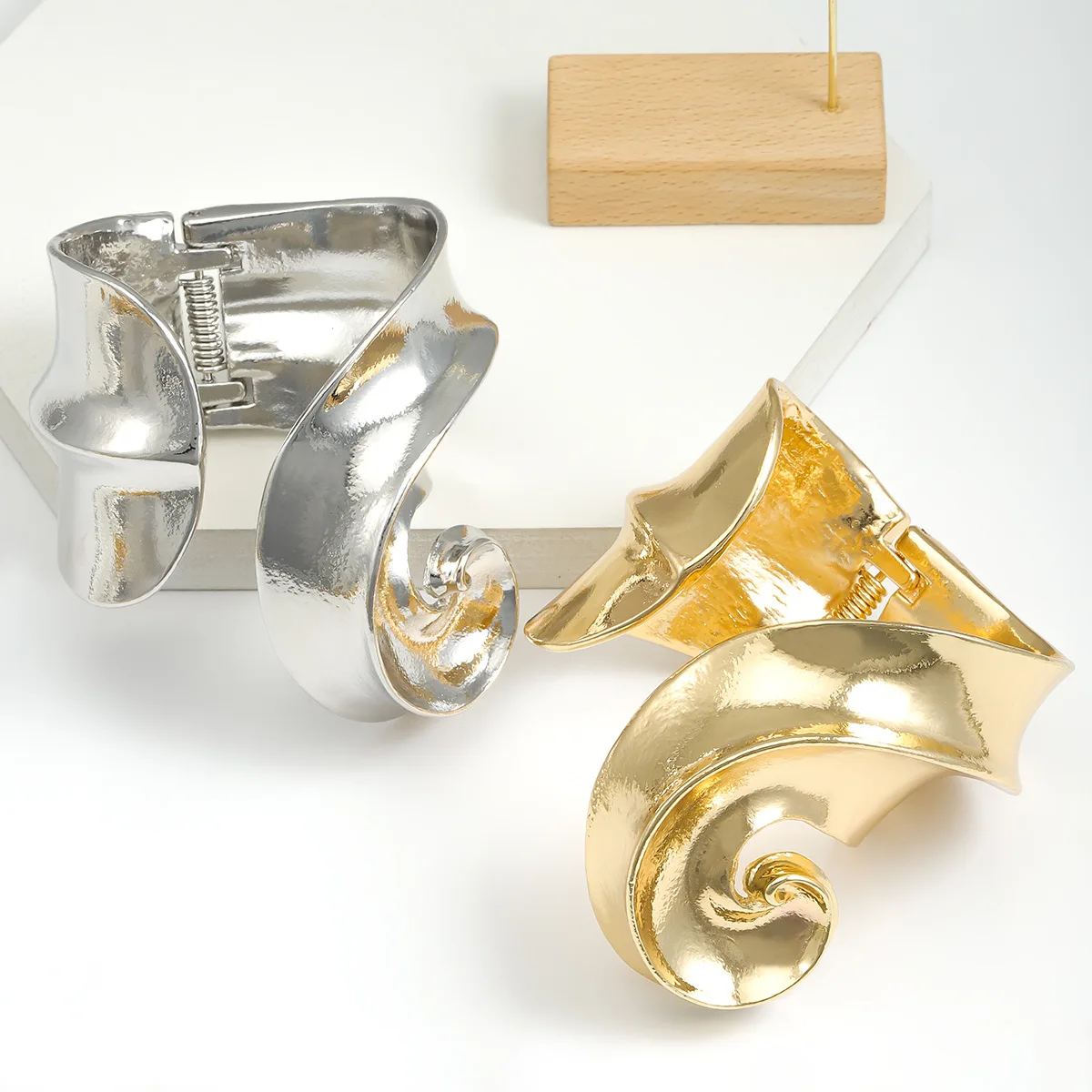 Exaggerated Metal Irregular Spiral Vortex Geometric Adjustable Bracelet Bangles for Women Girls Vintage Heavy Jewelry Gifts