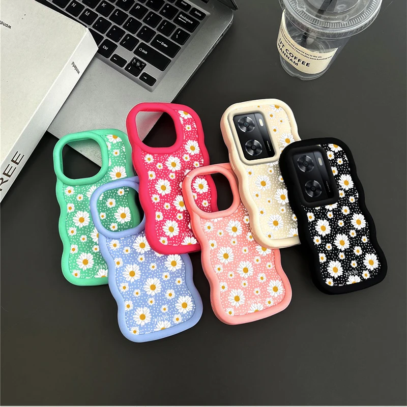 White Daisy Wavy Shape Silicone Phone Case