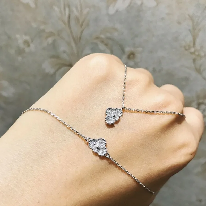 

Clover Mini 925 Sterling Silver Bracelets for Women Men Chains Jewelry for K Gold Luxury High-grade Halloween Charms New in 2023