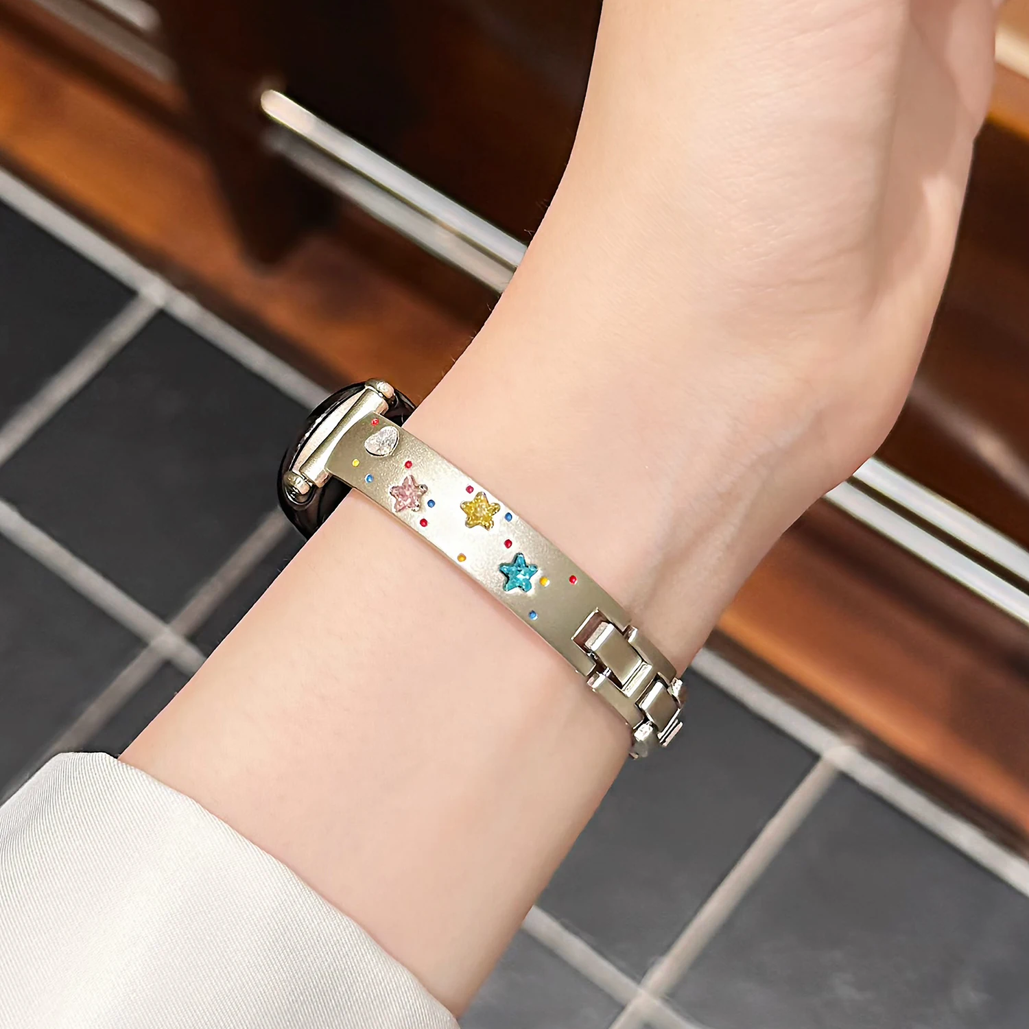 Elegant Sparkling Metal Strap for Smartwatches - Universal Fit for 18/20/22mm
