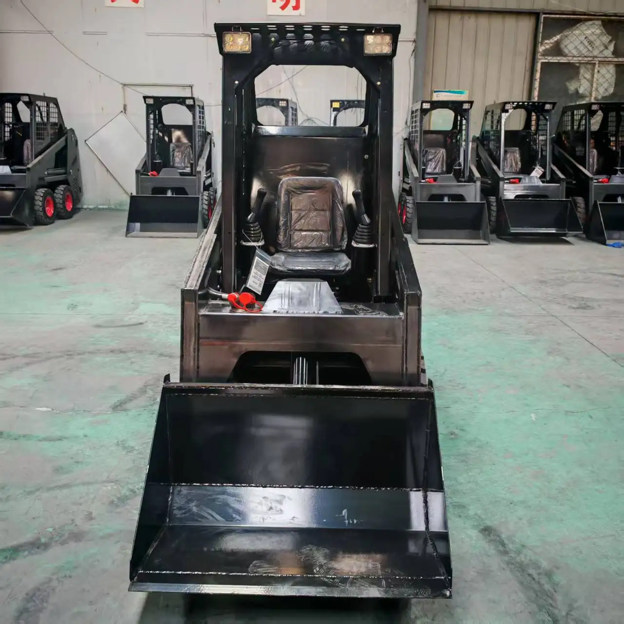 Skid Loader Rops S757f1f79f0734c1bb8eda36b40dfba016.jpg
