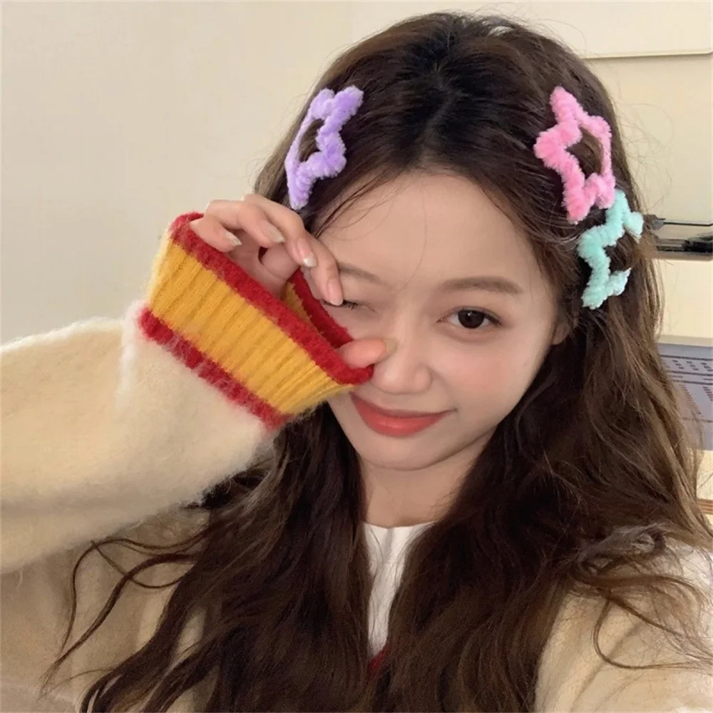 Рисунок 5 - Заколка для волос плюшевая женская