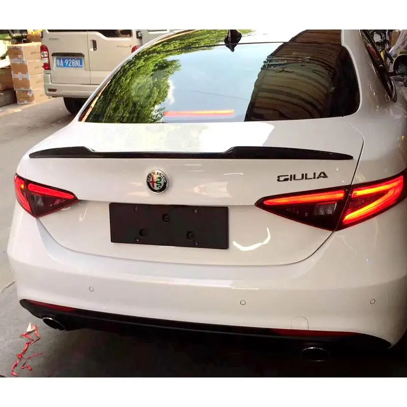 

For Alfa Romeo Giulia Spoiler Carbon Fiber / FRP Rear Trunk Spoiler Black Finish Quadrifoglio Verde QV Style 2015 - UP