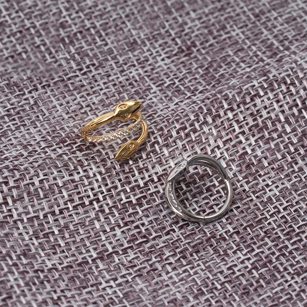 1 Pcs Titanium G23 Earrings Nose Piercing Two-headed Snake Inlay Zircon Hinged Septum Ring for Women Fashion Body Jewelry 2022