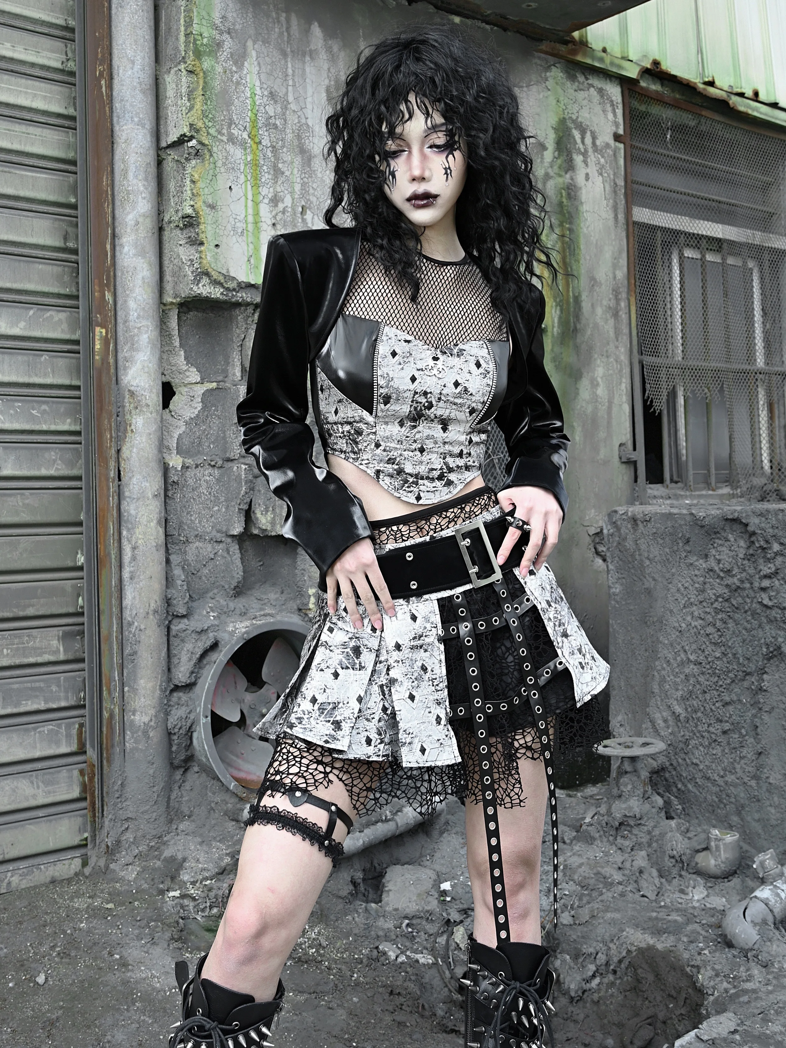 Jupe Plissée Gothique – Taille Haute – Avec Ceinture Chaîne – Style Punk & Cosplay – En Polyester élasthanne