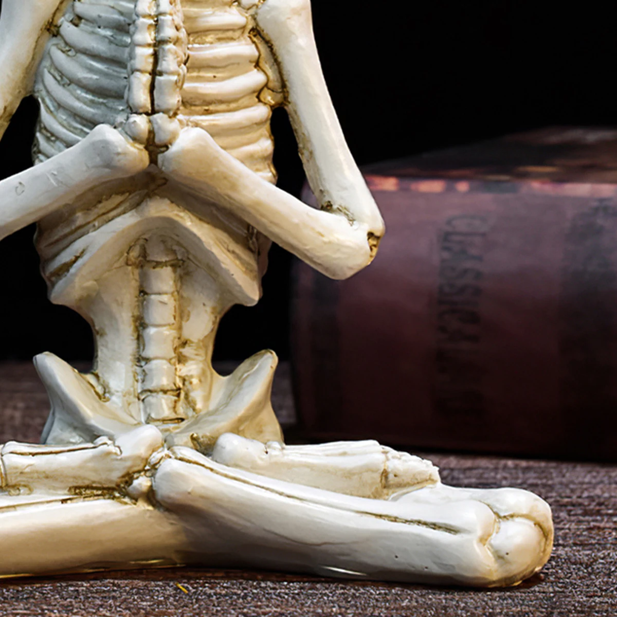 1PC, creative yoga-shaped skull decoration, resin handicraft, suitable for indoor home decoration during festivals