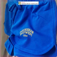 Preppy Style 2 pièces bleu ensemble court pour femmes effet délavé texte coton manches courtes sweat et cordon de serrage ceinture Shorts 5