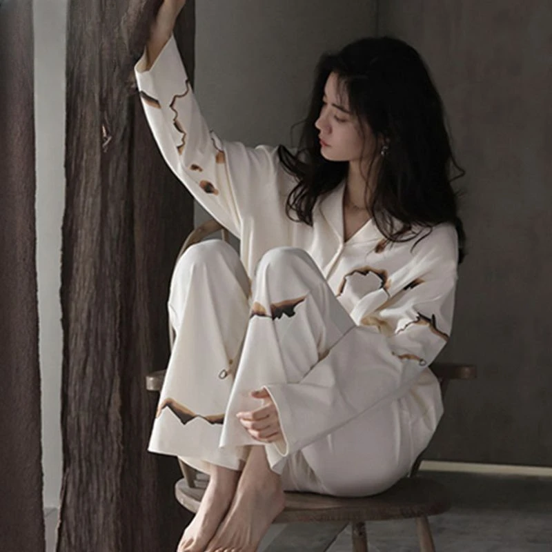 Рисунок 5 - Женский пижамный комплект на весну и осень