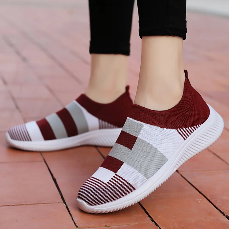Women's Sports Shoes 2025 Soft Shoes Woman Casual Zapatillas De Mujer Slip-on Footwear Flat Casual Shoes Sneakers Tennis Female