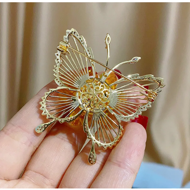 Shinning Crystal Flower Butterfly Brooches Pins New Arrival Fashion Statement Beautiful Floral Corsage Jewelry