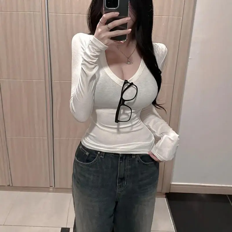 5STUDIO Autumn New V-ne Long Sve Slim Fit T-irt Base irt Chinese Production Regular Length Other Material 00%