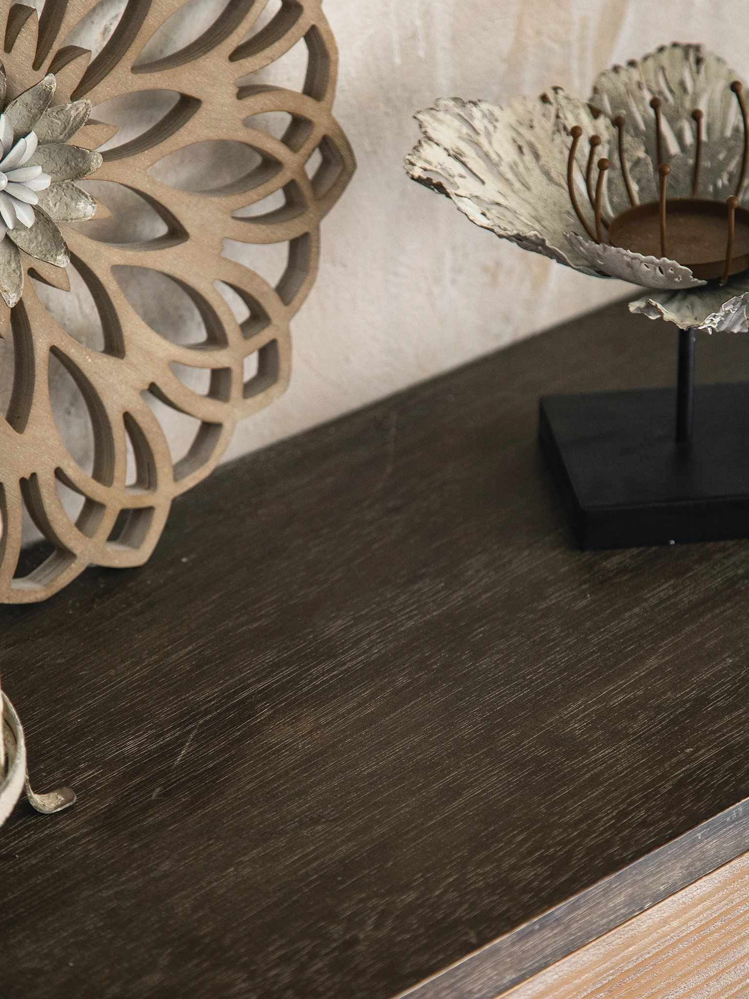 Рисунок 3 - Американский Ретро комод из массива