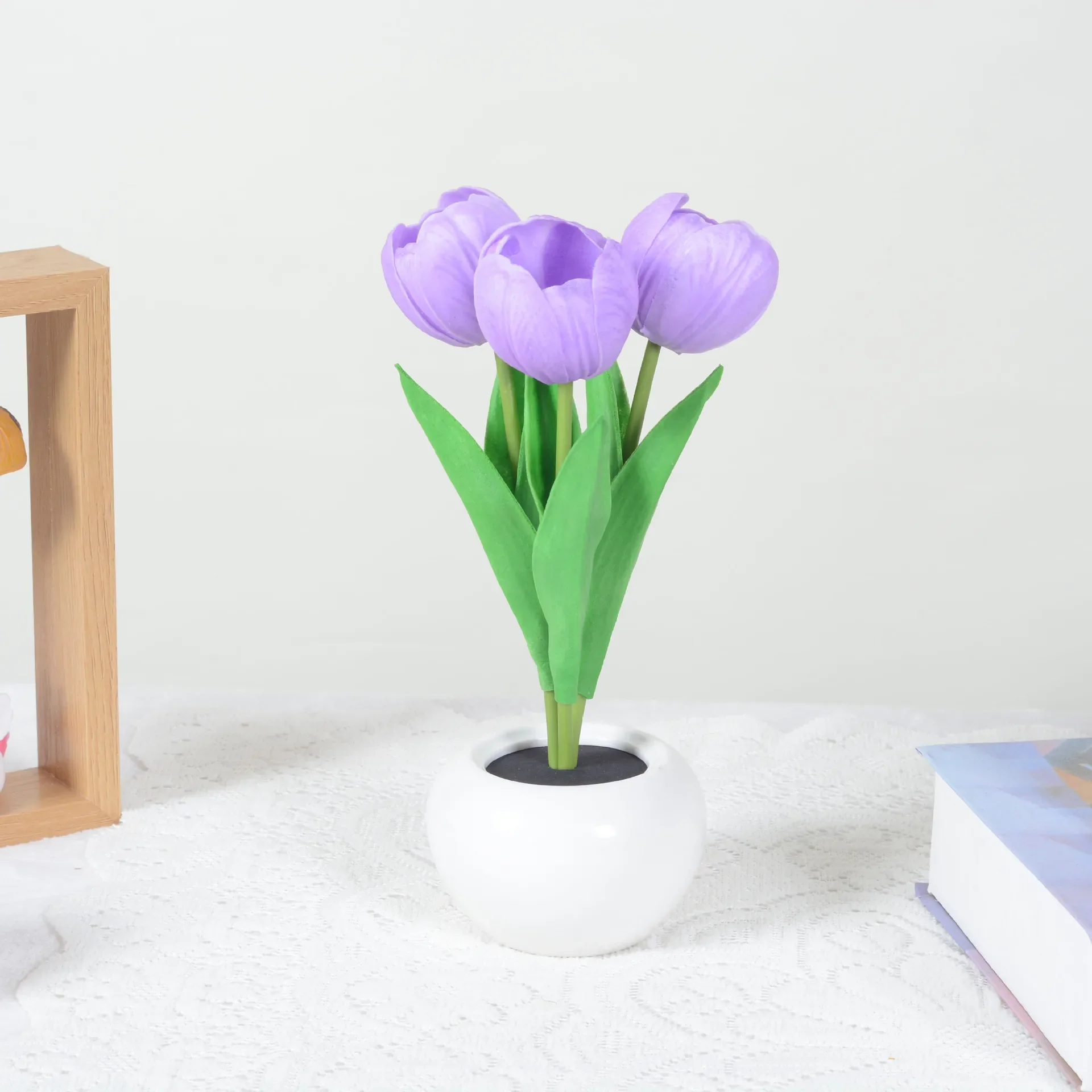 Stralende romantische tulpenlamp met vaas, 15 stuks fonkelende LED Stralende romantische tulpenlamp met vaas, 15 stuks fonkelende LED