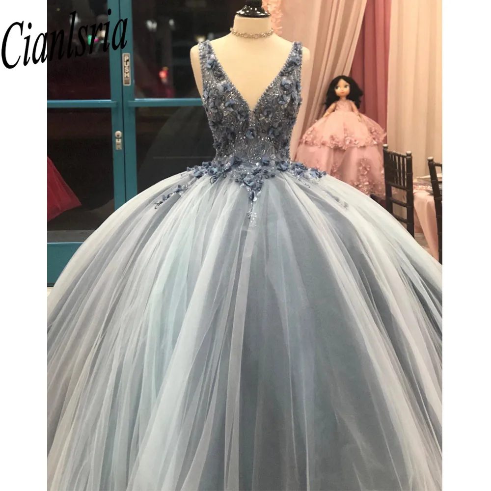 

Quinceanera Dresses V Neck Lace Floral Appliqued Beads Ball Gown Girls Pageant Gowns Customized Sweet 16 Dresses