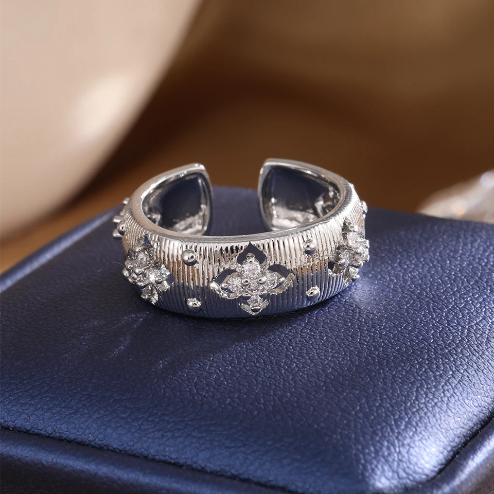 ZAKOL أنيقة أربع أوراق زهرة الزركون حلقة مفتوحة لل...