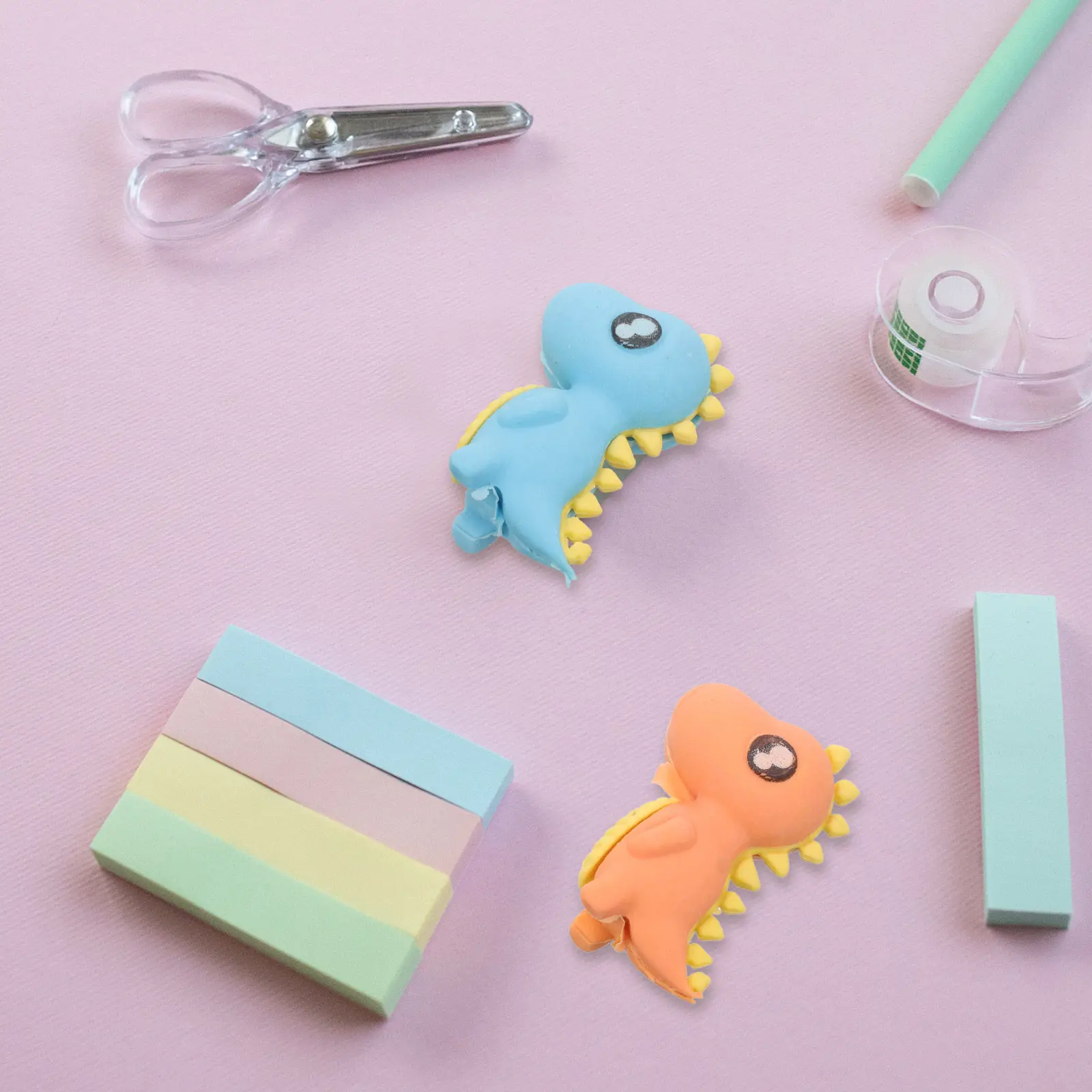 15Pcs 미니 기린 지우개 지우개 다채로운 지우개 세트 훌륭한 솜씨 퇴색 방지 지우개 선물 가방 스터퍼스 학교