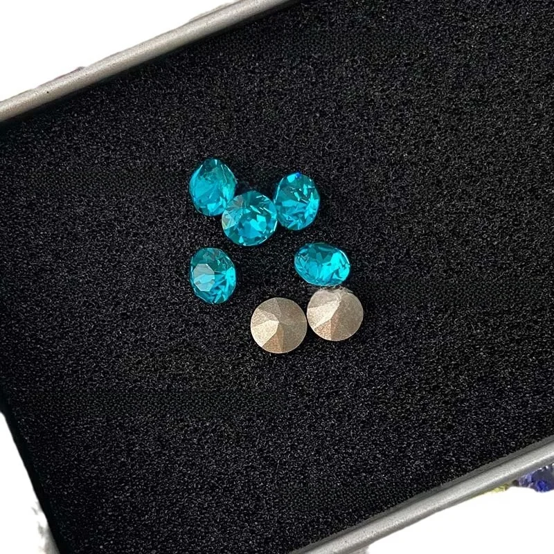 Titanium Steel 6.3 Carat Diamond Spiral Ear Studs - Fashionable and Fresh Style