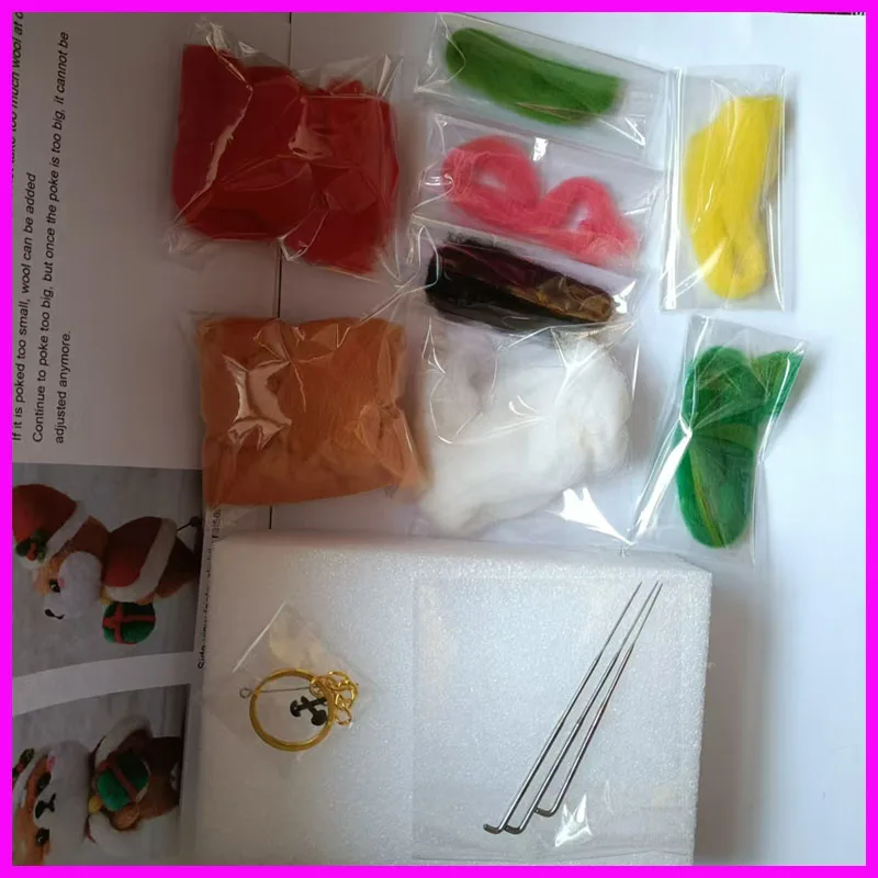 Christmas Shiba Inu needle felted wool kit,merino wool to felting,wool fiber for felting,felt for needle felting set