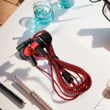 Auricolari cablati con cavo intrecciato Auricolari intrauricolari da 3,5 mm compatibili per cuffie mobili Cuffie stereo HiFi per computer MP3