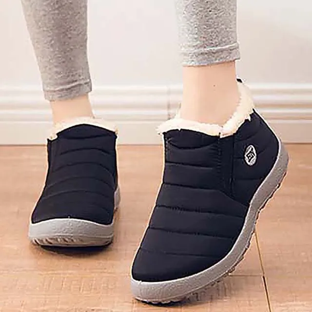 겨울철 스타일과 따뜻함을 위한 여성용 겨울 신발
