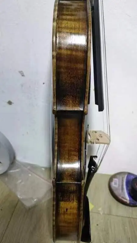 Master 4/4 violin Amati model Solid flamed maple back spruce top antique style