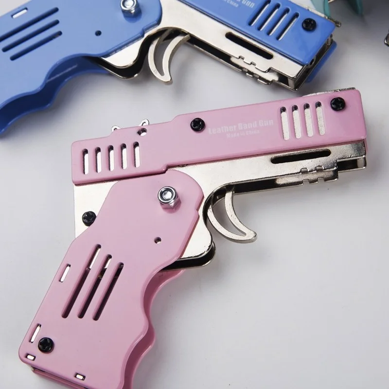 Portable Rubber Band Gun Children's Toy All-metal Six-shot Rubber Band Pistol Boy Keychain Pendant Soft Bullet Gun Hot Gift Toy 4