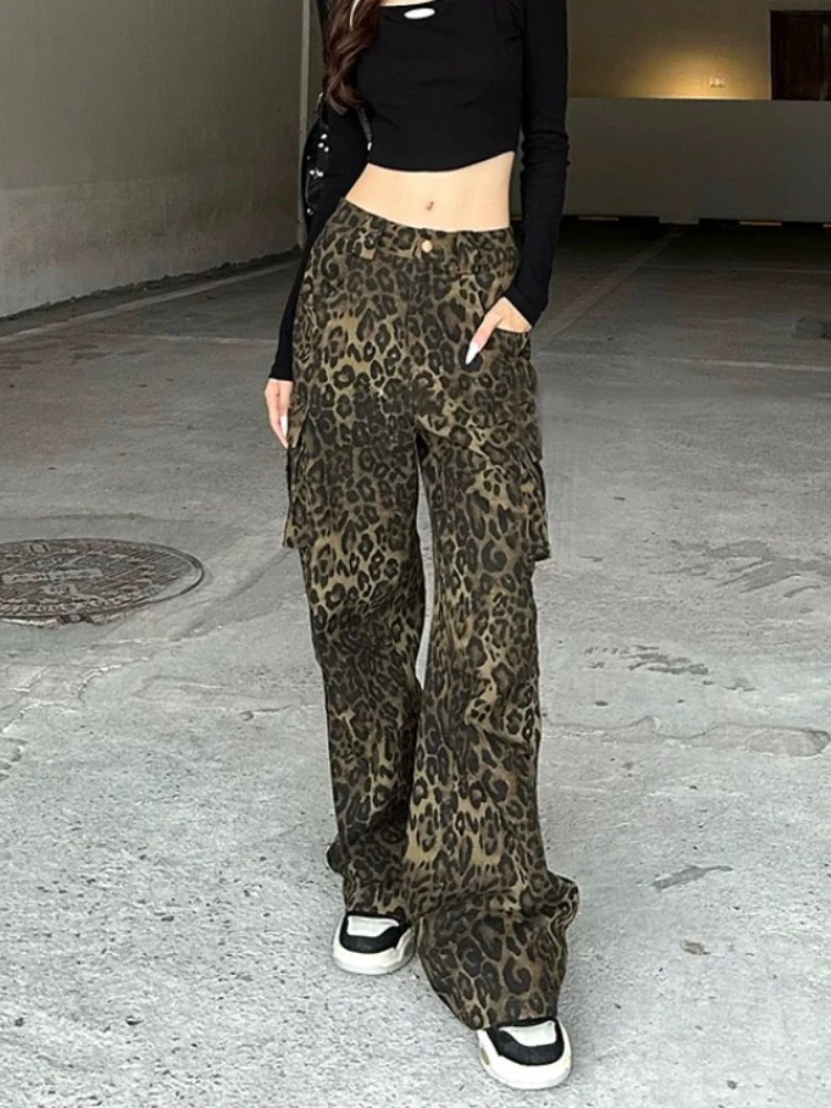 Рисунок 3 - Женские леопардовые брюки-карго