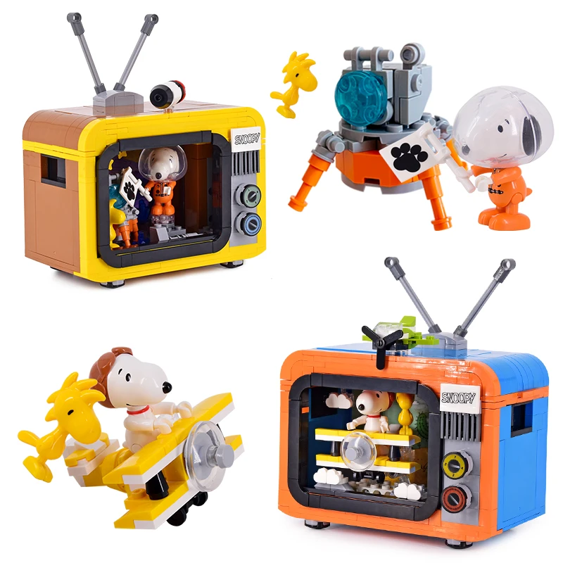 MOC Creative Snoopy figures Login to Space TV Set With Lights Building Blocks Bricks DIY Toys for children Birthday Gifts block stacking milestones