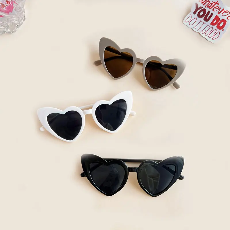 Children Solid Colors Special Heart Sunglasses UV400 for Boys and Girls Outdoor