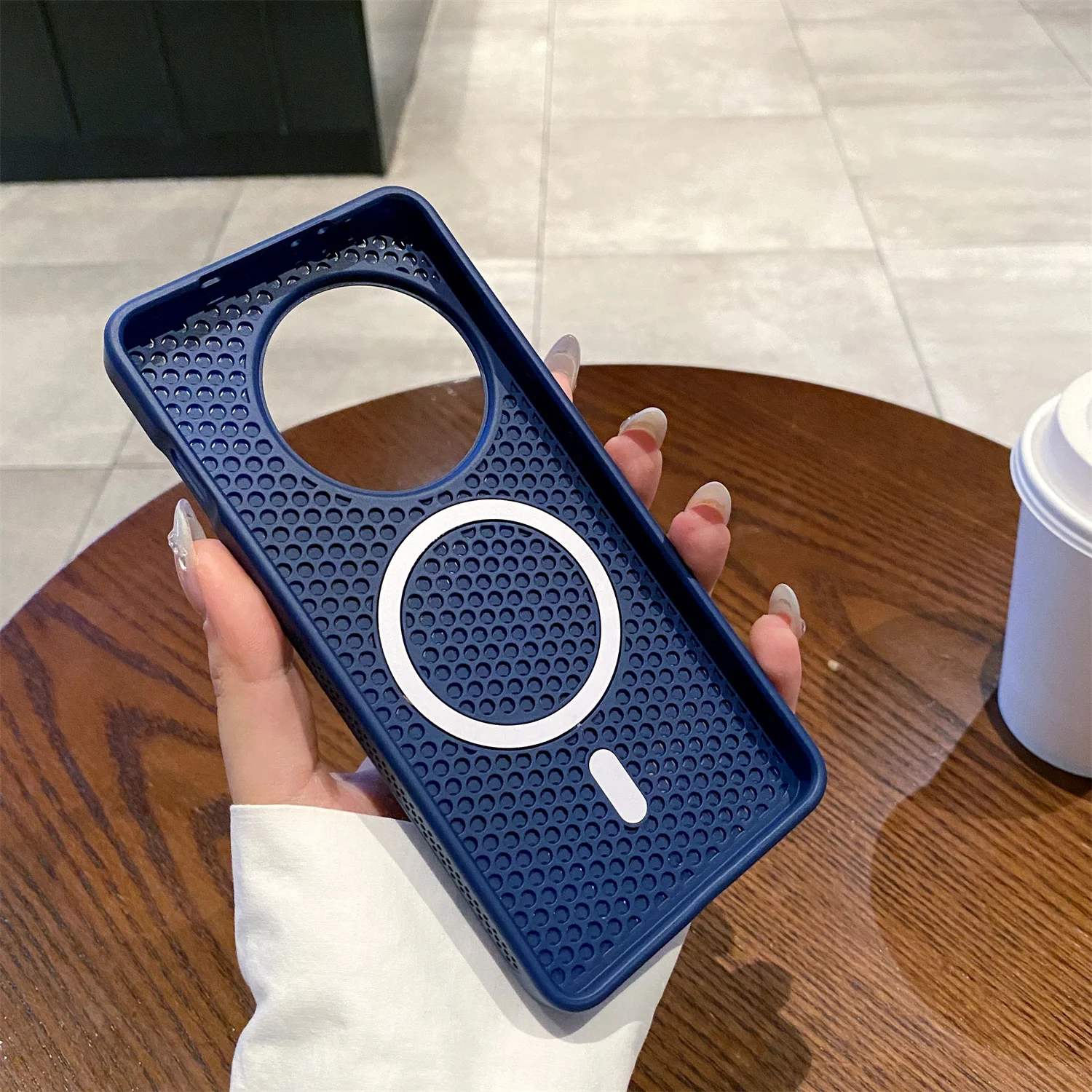 Breathable Cooling Magnetic Case with Heat Dissipation Mesh Cover and Wireless Charging Compatibility