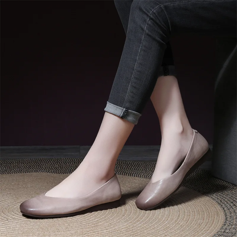 

Женские туфли на низком каблуке, из натуральной кожи