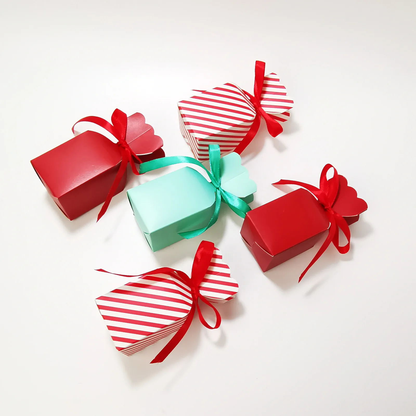 50 Pcs Favor Candy Fish Tail Vase Box Bag New Craft Paper Wedding Favor Gift Boxes Treat Kids Birthday Crackers Box