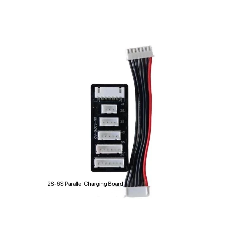 Chargeur multiport USB intelligent pour batteries LiPo/Li-ion 2S à 8S avec des indicateurs LED de charge par canal et un port USB de sortie.